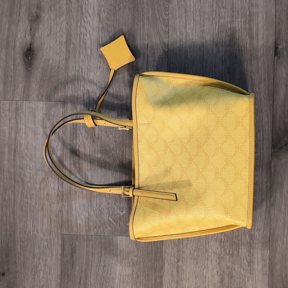 MCM Yellow Tote with Iconic Logo - Picture 2 of 4